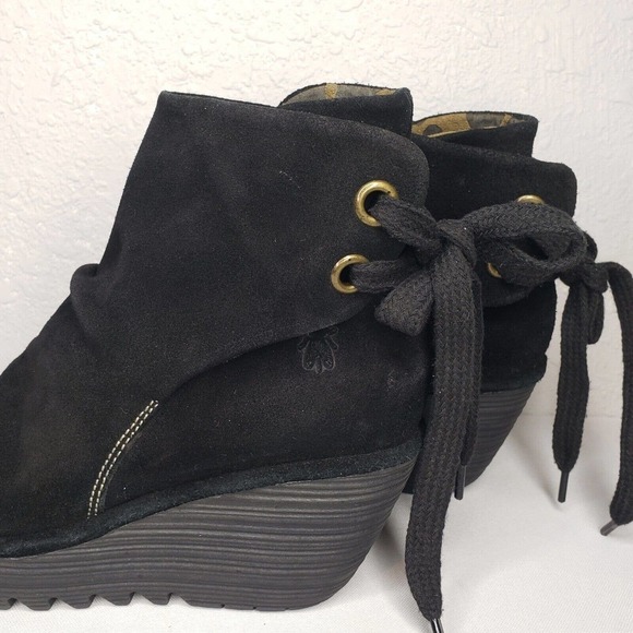 Fly London Boots Yama Wedge Ankle Bootie Black Suede Lace Up Size 38 EU 8 US - Picture 6 of 13